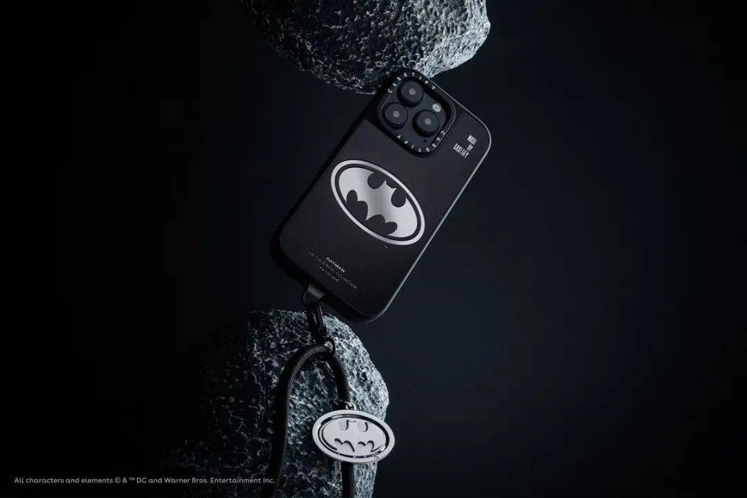 CASETiFY x《Batman》来袭！K8凯发登录入口“蝙蝠车”直接做成手机壳(图3)