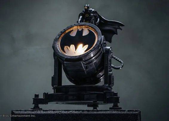 CASETiFY x《Batman》来袭！K8凯发登录入口“蝙蝠车”直接做成手机壳(图5)